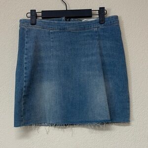 Reformation womans stretchy Denim Blue mini Skirt size 28